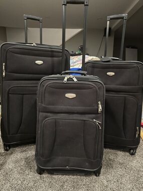Protocol Black Spinner Wheel 3 Piece Luggage Set